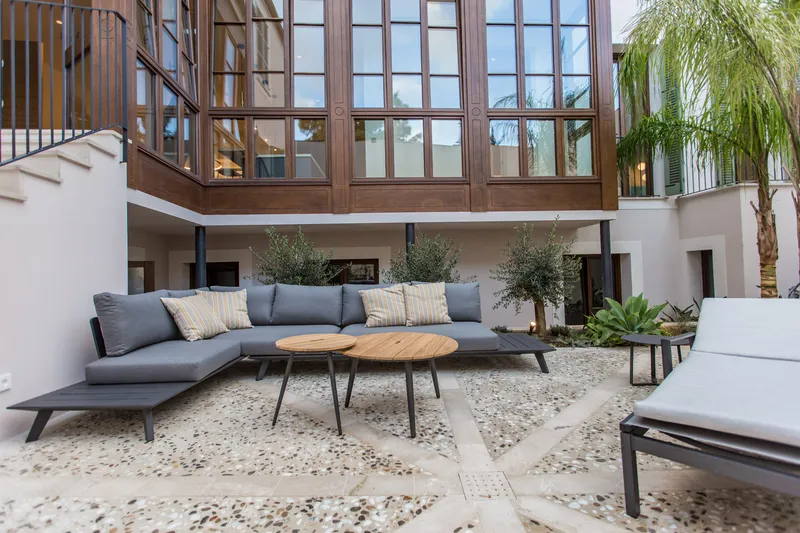 Es Palau, noble floor with garden & pool in Can Serra - Cavallería Palace, Palma — photo 8