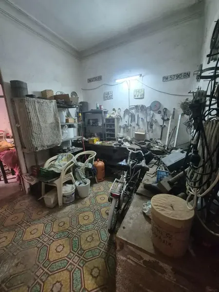 Unique opportunity: free-standing house with enormous potential and garden — photo 11