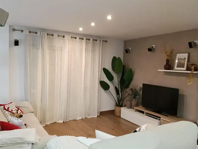 Magnífico Adosado de 4 plantas con gimnasio, piscina y acabados de lujo — photo 5