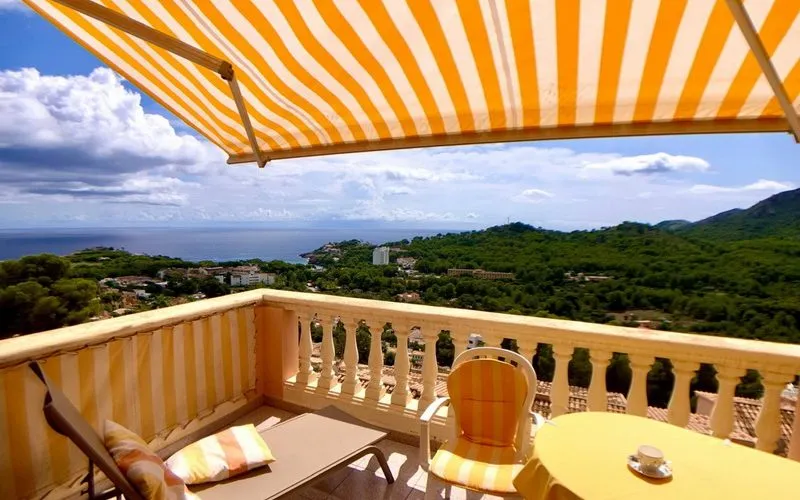 Apartment with a View of the Sea in Font de Sa Cala — photo 9