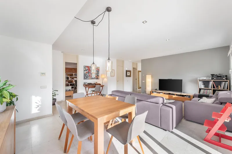 Modern and spacious apartment with communal pool in Cas Catala — photo 11