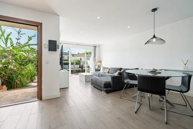Bright townhouse for sale in Portals Nous, Southwest Mallorca — photo 3