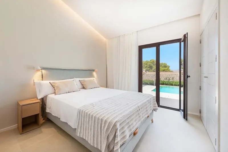 Esta exclusiva villa con espectaculares vistas al mar desde todas las habitaciones se encuentra en una ubicación privilegiada en Alcúdia Bon — photo 7