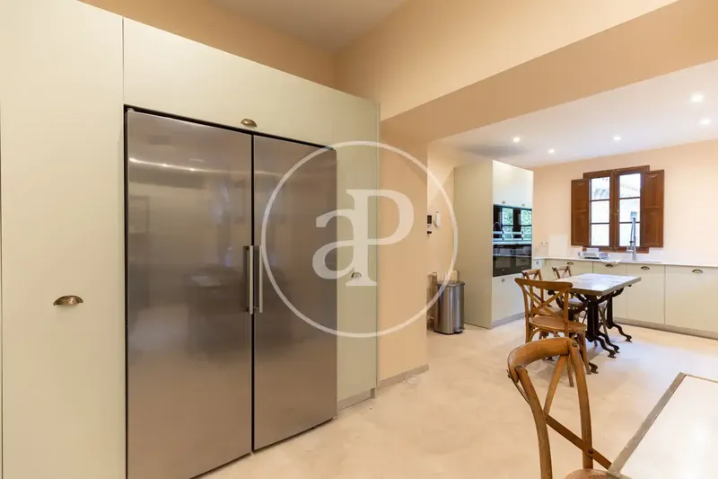 Spectacular and exclusive villa with pool for rent in Llucmajor — photo 9