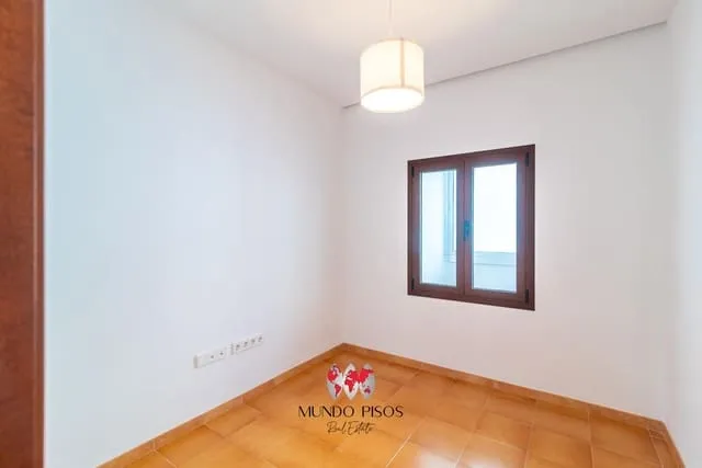 Flat for sale in Plaça dels Patins, Palma de Mallorca — photo 3