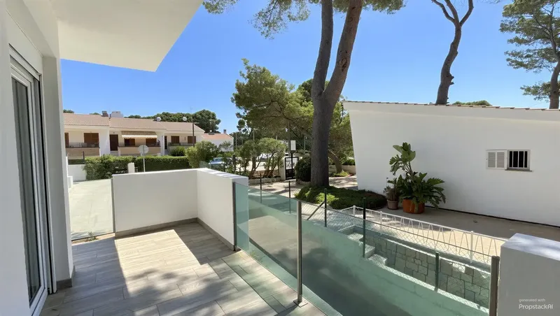 Welcome to your new home in Las Maravillas, one of the most coveted residential areas of Playa de Palma. Just a few minutes' walk from — photo 7