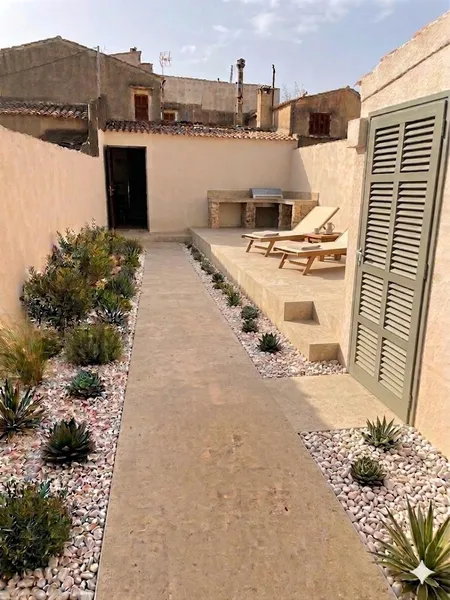 Opportunity in Muro: House with Garden, Parking, Project and Building Permit Granted — photo 2
