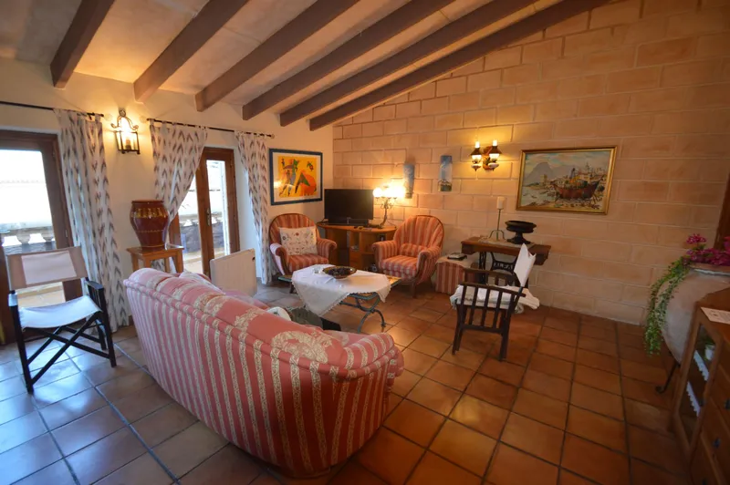 Two apartments and restaurant in Capdepera — photo 1