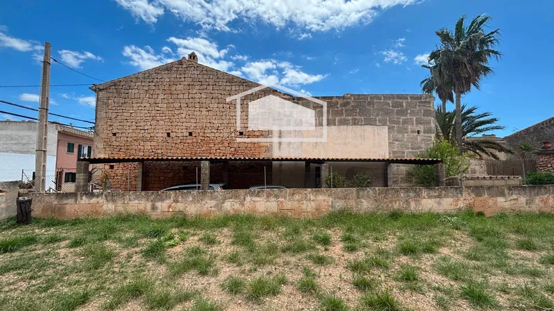 Buildable Urban Plot in Ses Salines - 229 m² with Potential for Residential Projects — photo 4