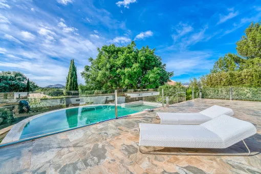 Alcudia, luxury villa with pool and sea views from the rooftop in Bonaire — photo 4