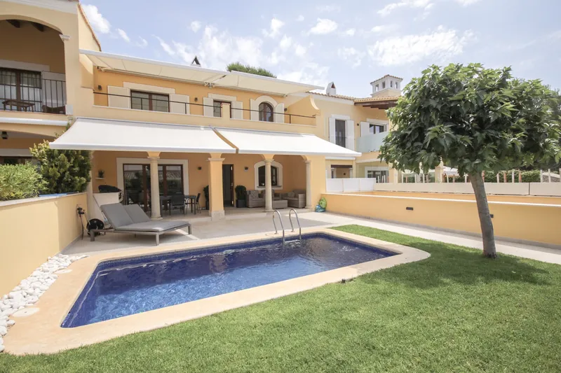 Nova Santa Ponça: Elegant townhouse with sea views in an exclusive residential complex. — photo 3