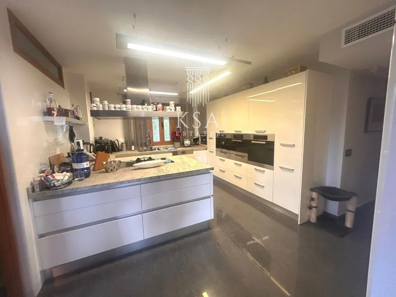 Penthouse — photo 11