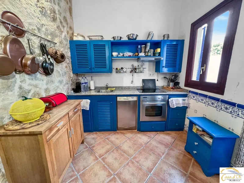 Exclusive Townhouse in the Heart of Felanitx with Two Living Units and Expansive Mediterranean Terraces — photo 11