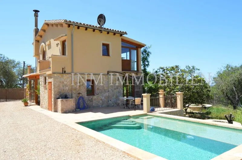 Finca with 4 rooms, 2 bathrooms, terraces and pool for sale — photo 1