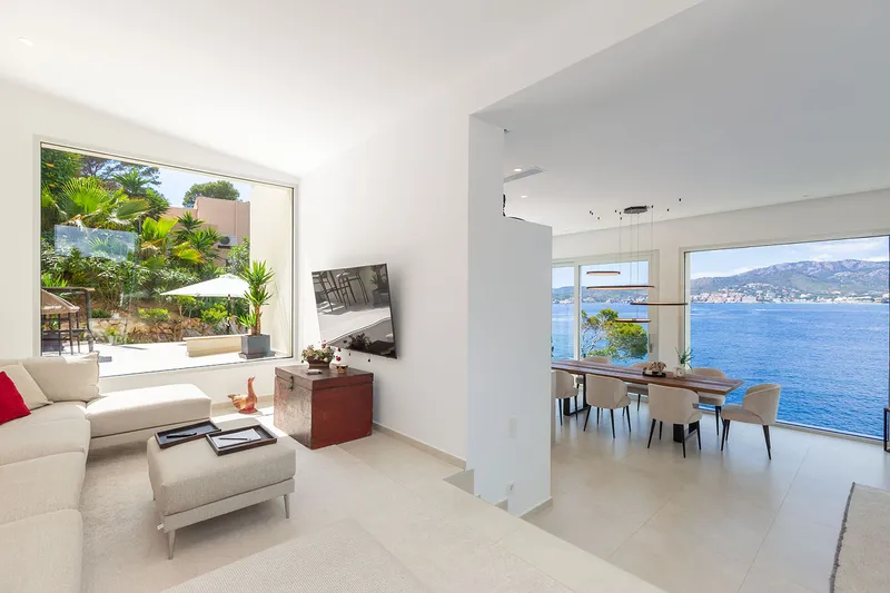 First-class villa with luxury fittings and sea access — photo 8