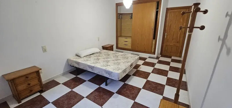 Ático Luminoso con Terraza Exclusiva - ¡Tu Espacio Perfecto te Espera! — photo 12