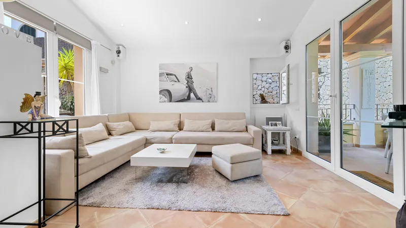 Cozy semi-detached house for sale in Camp de Mar in an exclusive residential community — photo 3