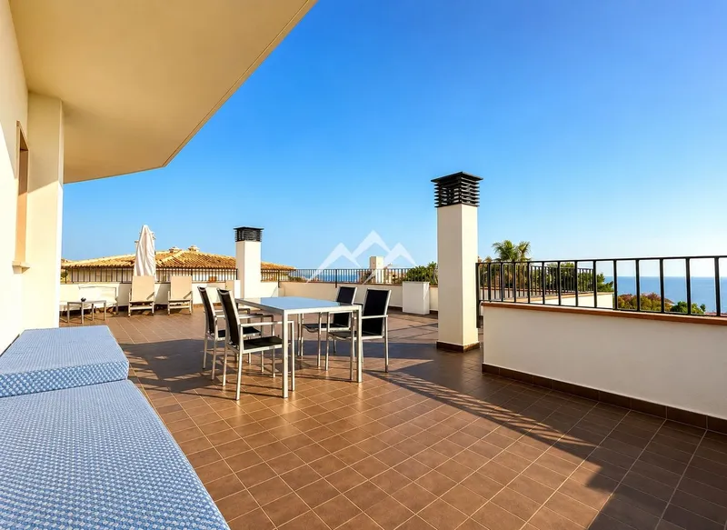Apartment with sea views and pool in Cala Major — photo 7
