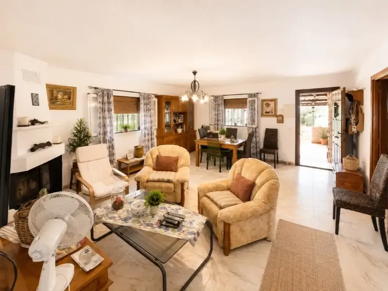 Independent Estate with Over 1,000 m² Plot 10 Minutes from Palma - Privacy, Space and Great Potential — photo 12