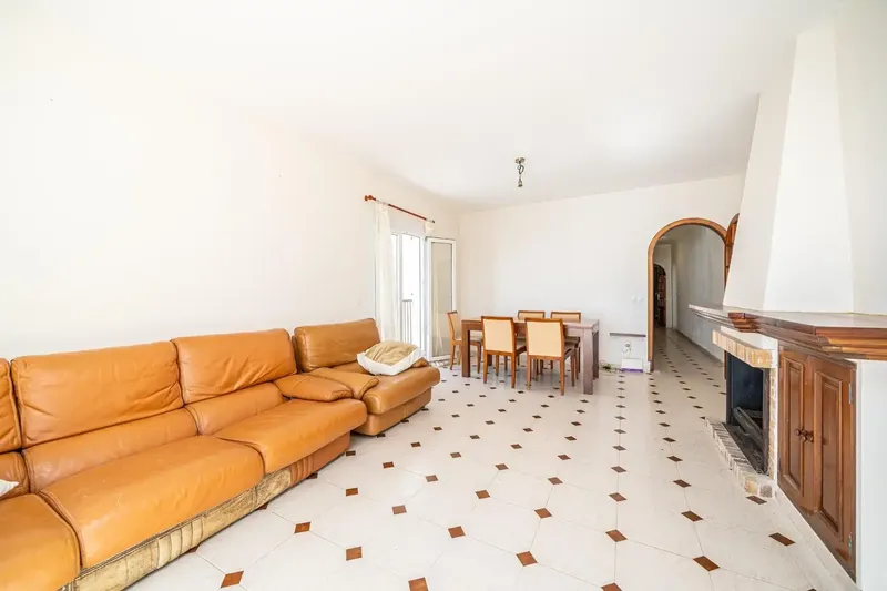 Three-bedroom penthouse on the first line of the sea in Portocolom — photo 9