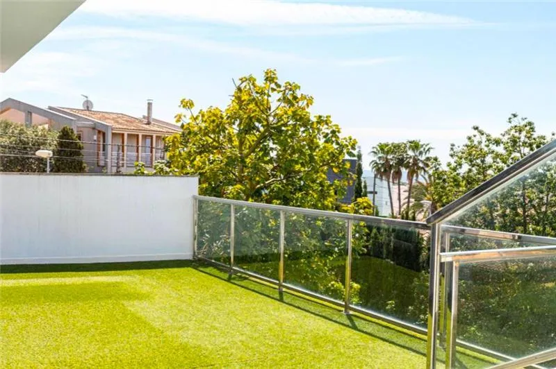 Designer detached villa with swimming pool and panoramic views over Palma and the sea on a plot of approx. 935 m² — photo 10