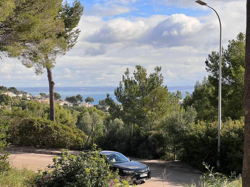 Seaview Plot with Project for Sale — photo 1