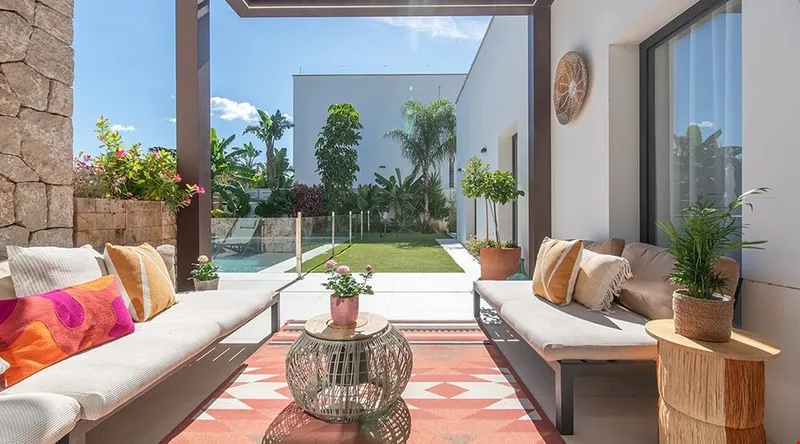Sustainable four-bedroom single-level designer villa with saltwater pool in Marratxí — photo 4