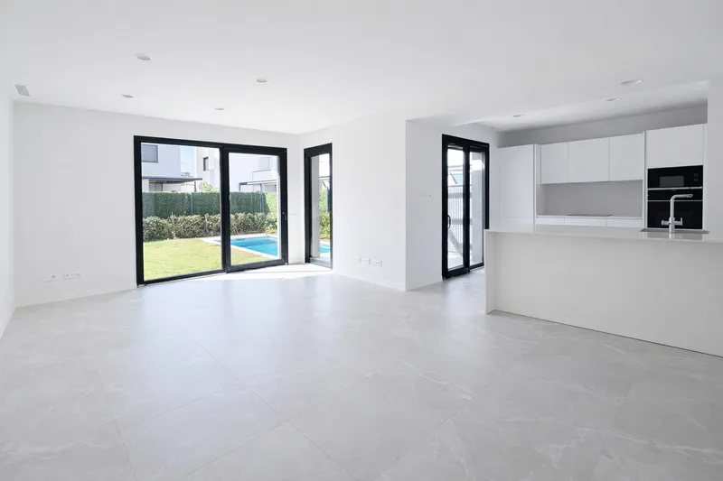 Modern townhouse with private pool in a new residential complex in Palma Mehr — photo 4