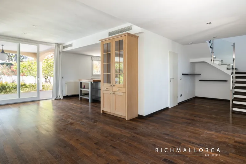 Villa with pool and large garage for several cars in Sol de Mallorca — photo 11
