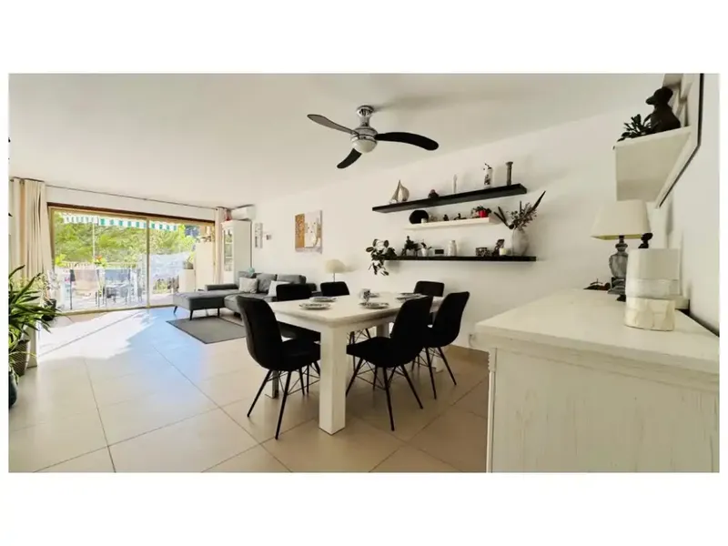 Discover this impressive penthouse located in Cala Vinyes, in the coveted southwest area of Mallorca, where luxury, comfort and views — photo 6