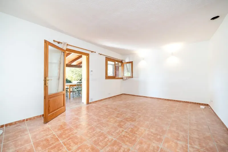 Charming rustic finca on a large plot in a quiet natural setting — photo 7