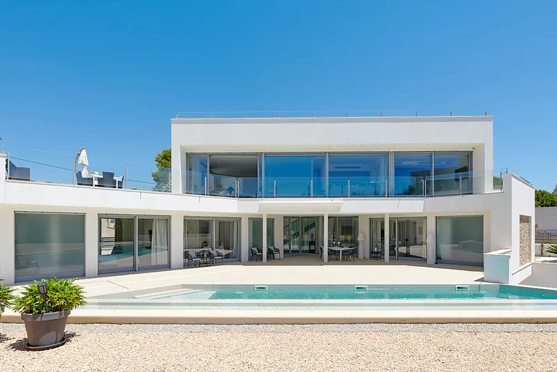 Exclusive: Modern villa above the Port Adriano marina with sea views - Marcel Remus Real Estate — photo 1