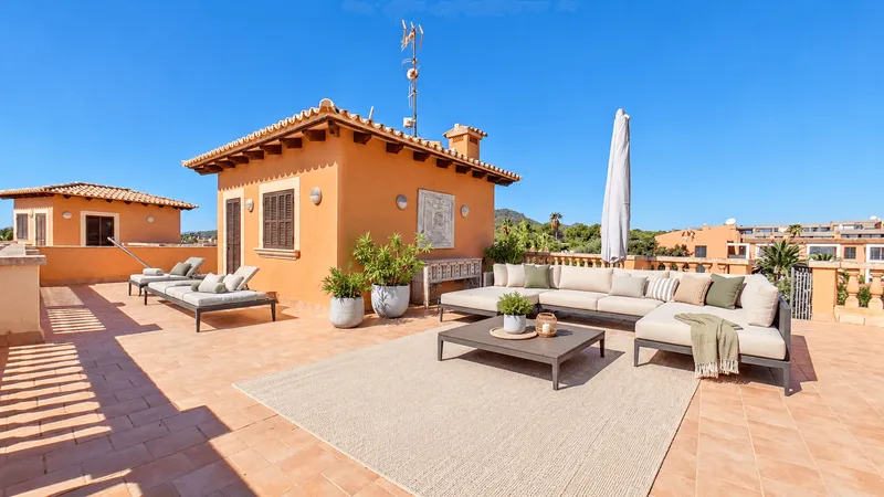 Above the rooftops of Port Verd—with a boundless ocean view included — photo 2