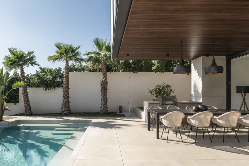 Contemporary sea-view villa for sale in Portals Nous — photo 4