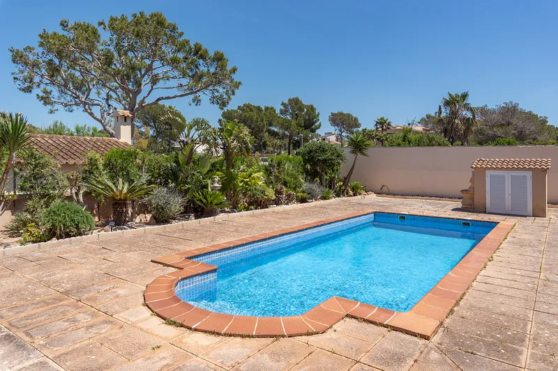 Villa with rental license and stunning views of the coast of Palma in second sea line — photo 10