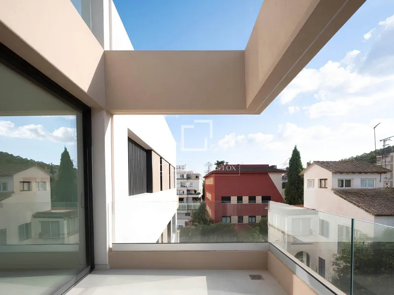 150m² penthouse with 200m² terrace for sale in Palma de Mallorca — photo 4