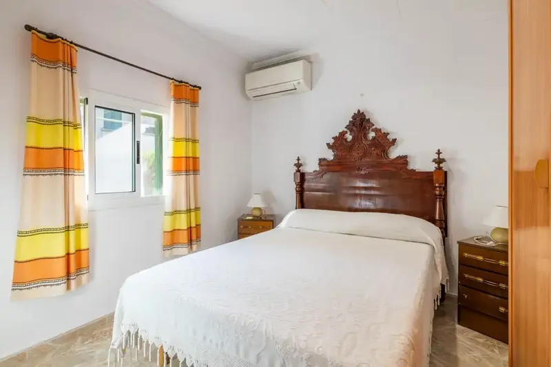 This villa for sale in Son Toni has a lot to offer, enjoying a convenient location with easy access to shops, golf course — photo 10
