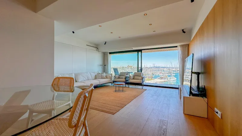 Impressive apartment with sea and cathedral views on Paseo Marítimo — photo 2