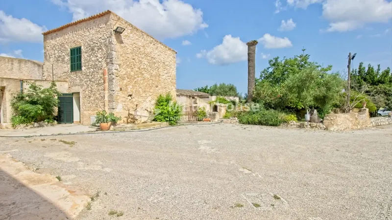 Mallorcan estate with 900 m2 built on 70,000 m2 plot — photo 3