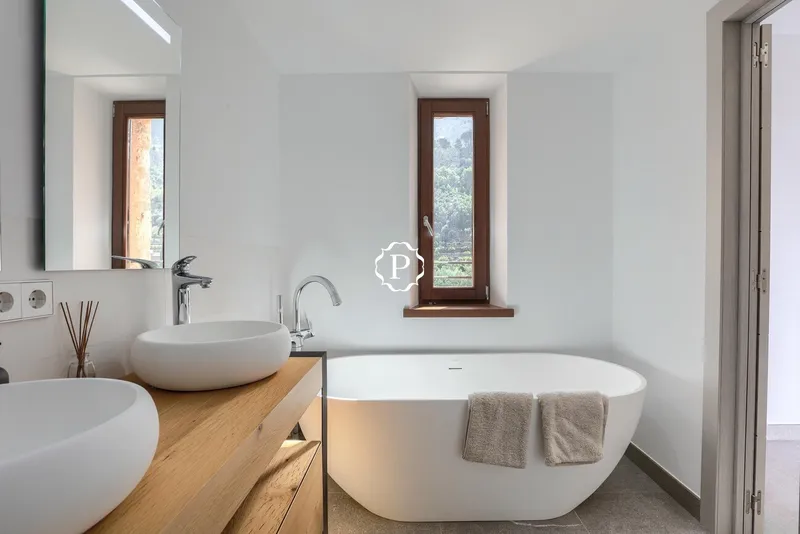 Townhouse for sale in Fornalutx with spacious outdoor areas — photo 11