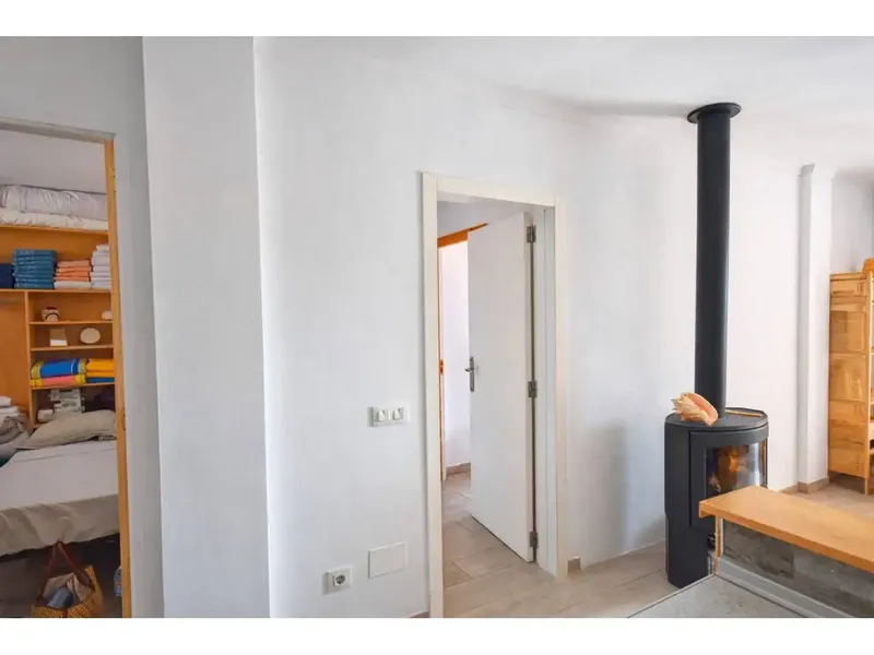 In a lively area, near the beach and very well connected, we have this penthouse offering a very sunny terrace of about 22 m2 — photo 9