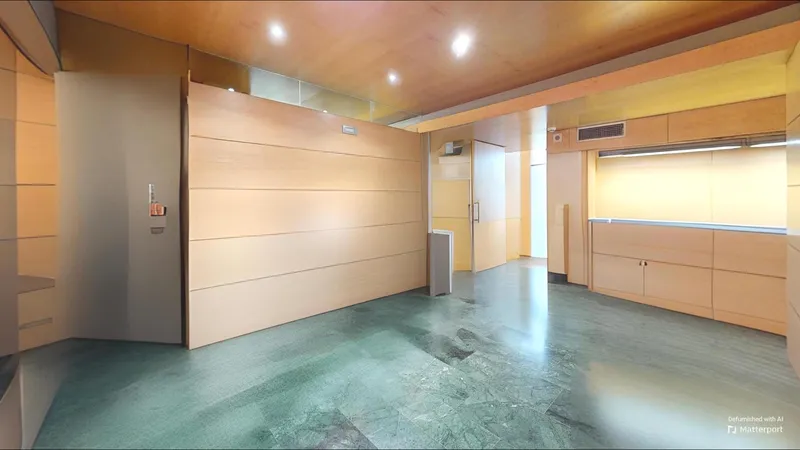 Commercial premises in Plaza de los Patines, privileged location — photo 2