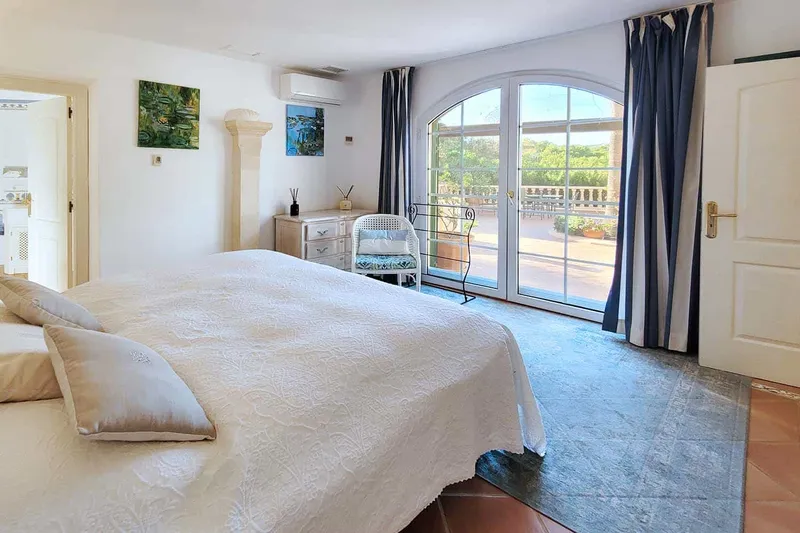 3-bedroom villa with pool for rent — photo 8