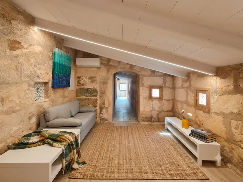 Rustic house for rent. Recently renovated. Everything is new. Air conditioning in the house. Bedroom. Parking, large terrace. — photo 6