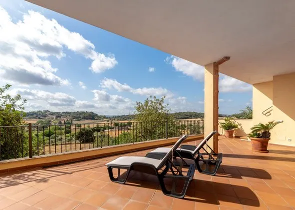 Country house in Sineu — photo 1