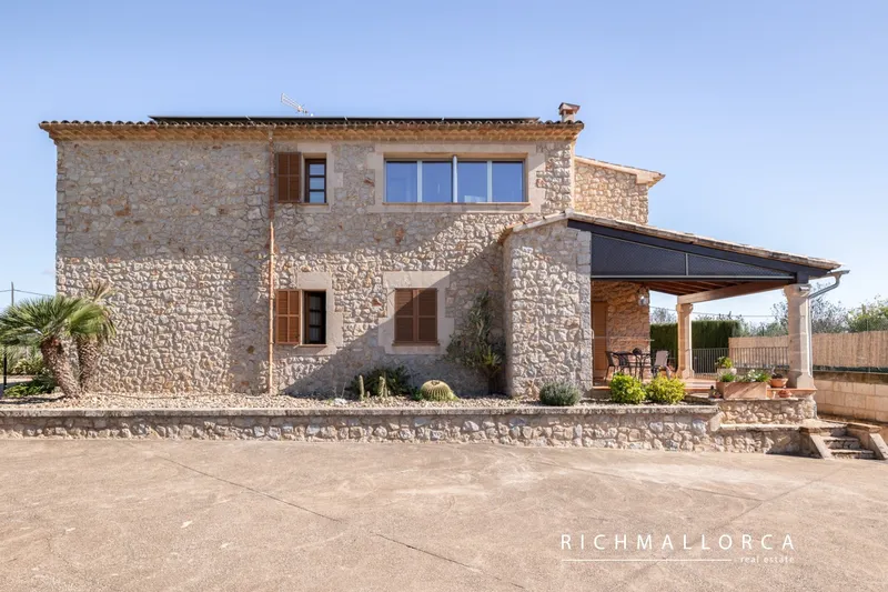 Elegant Mallorcan Home with Patio, Views and Pool — photo 4