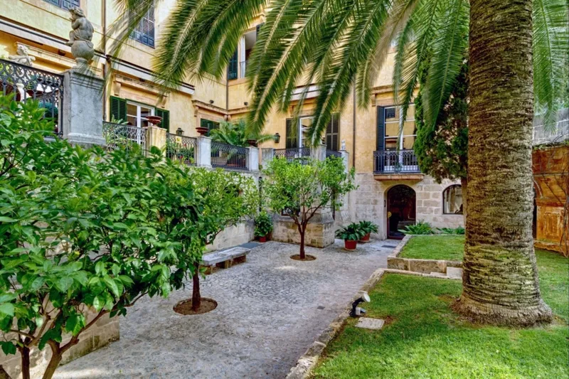 Sophisticated Old Town duplex penthouse in prime Sant Jaume – Palma — photo 4