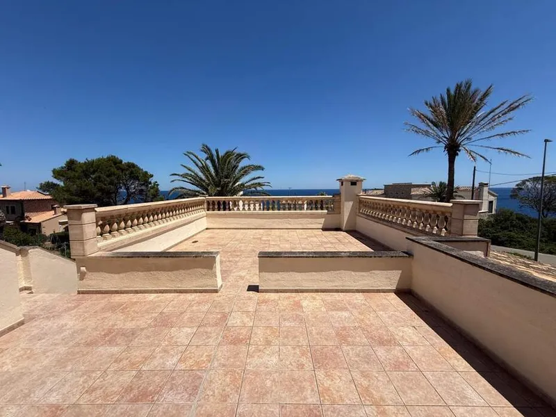 Villa with 5 bedrooms, 4 bathrooms, terrace and sea views for sale — photo 10