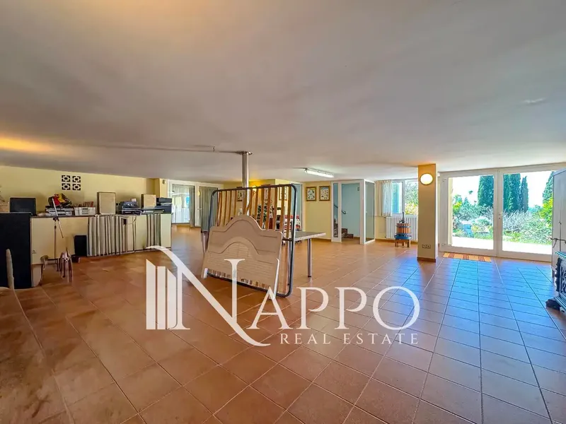 Nappo Real Estate is pleased to present this magnificent estate with an independent villa located in a natural setting just ten minutes — photo 7