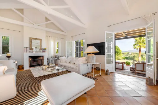 Arta, luxurious property with panoramic views, total privacy and tennis court in the hills of Artá — photo 5